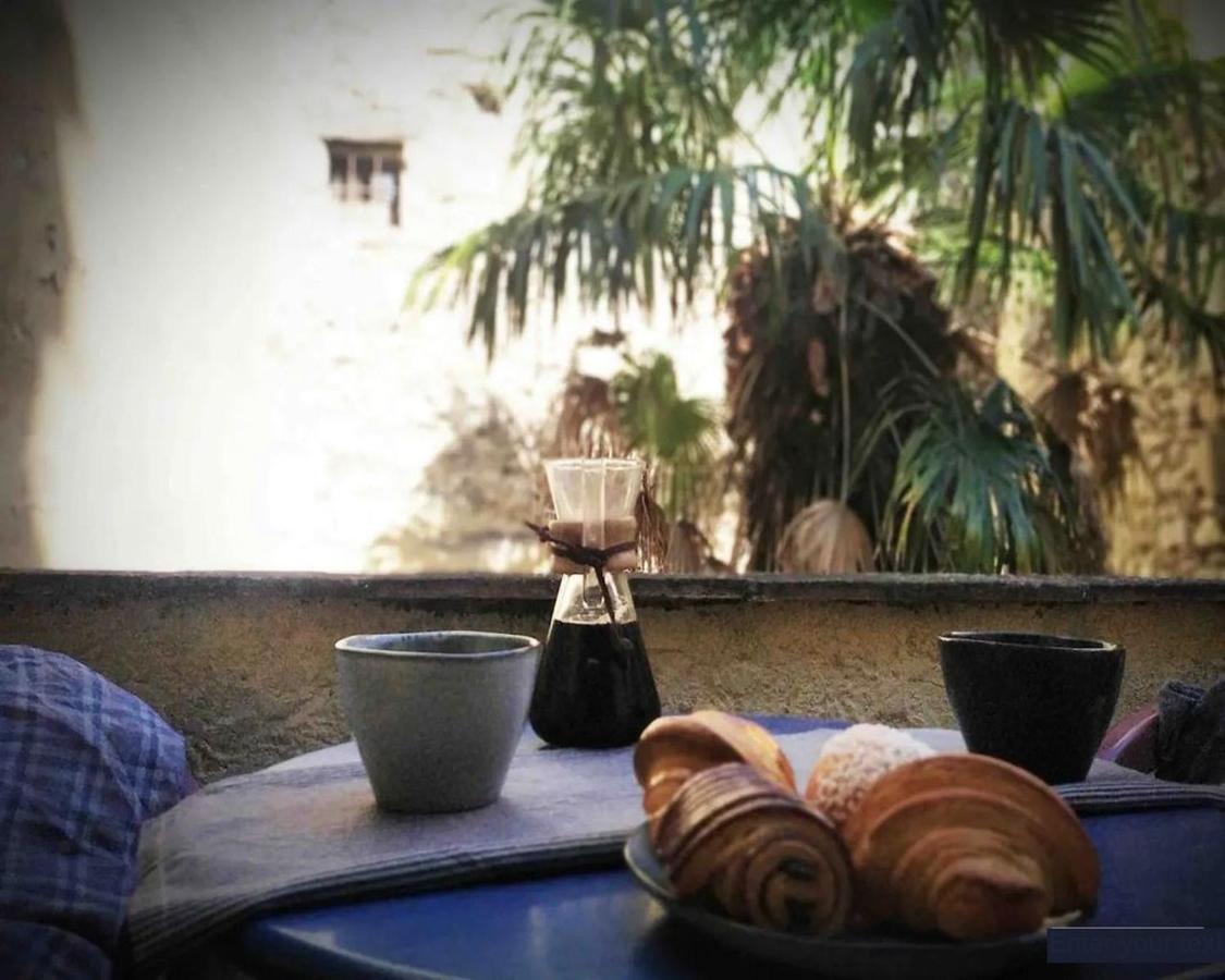 Studio Avec Terrasse Sur Cour, Authentique, Calme Avignon Extérieur photo